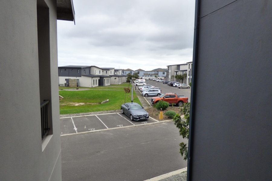 2 Bedroom Property for Sale in Parklands North Western Cape